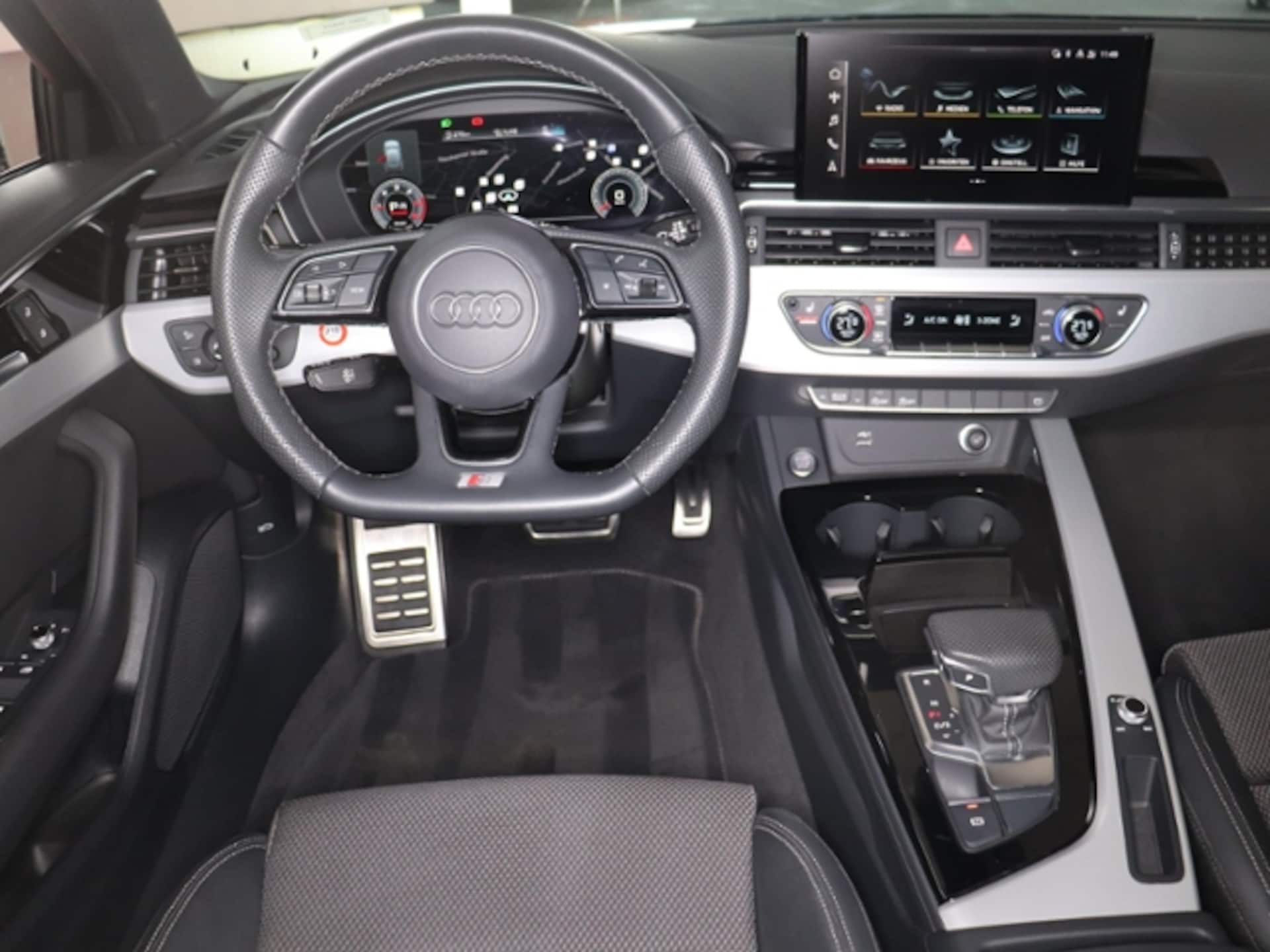 Audi A4 Avant S line