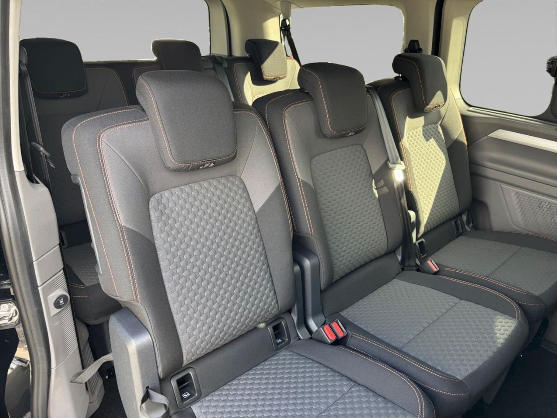 Volkswagen e-Caravelle Life