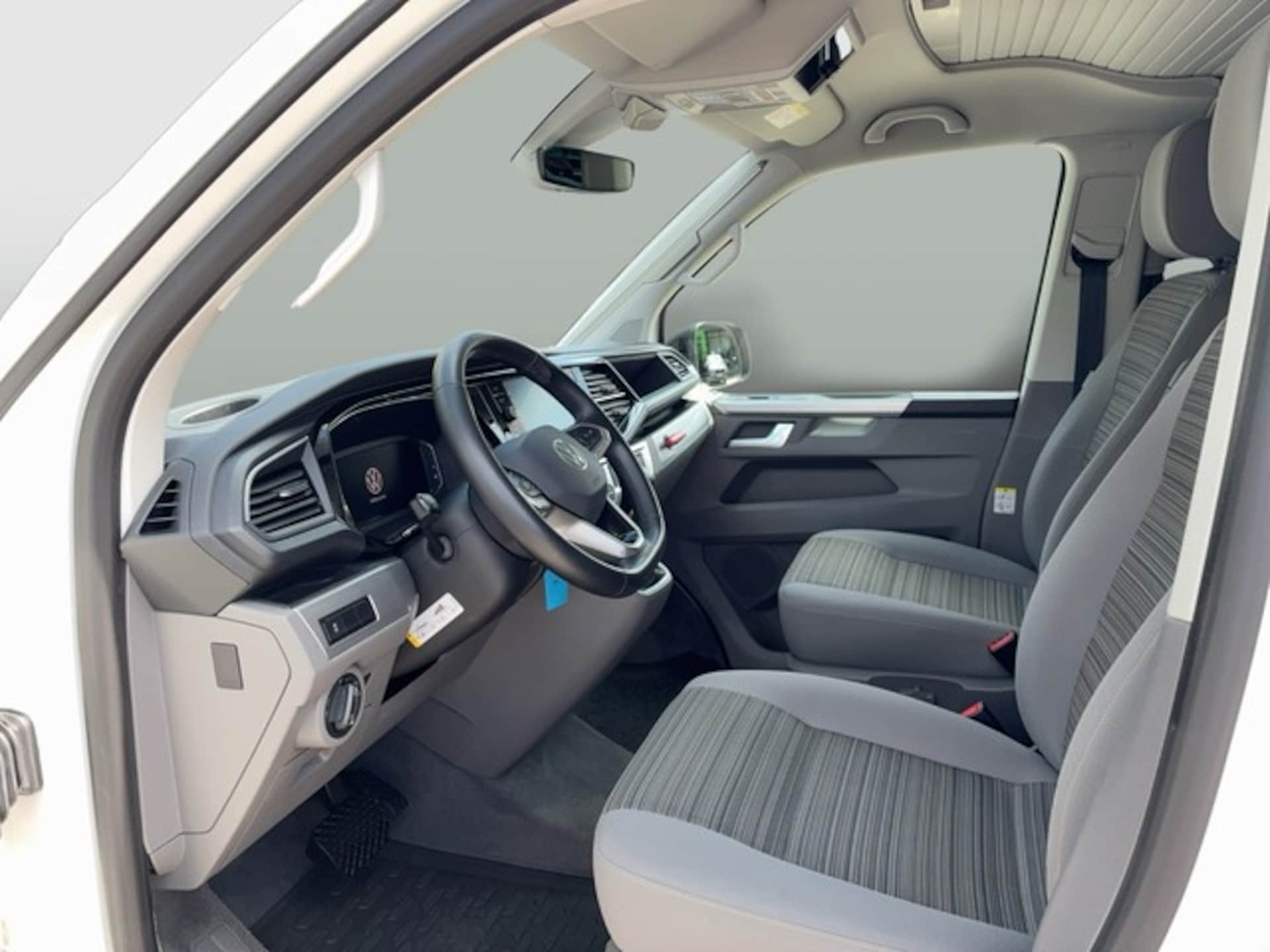 Volkswagen T6.1 California Coast
