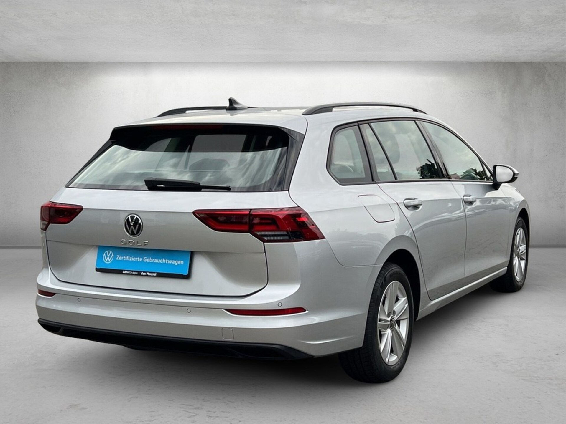 Volkswagen Golf Variant Life