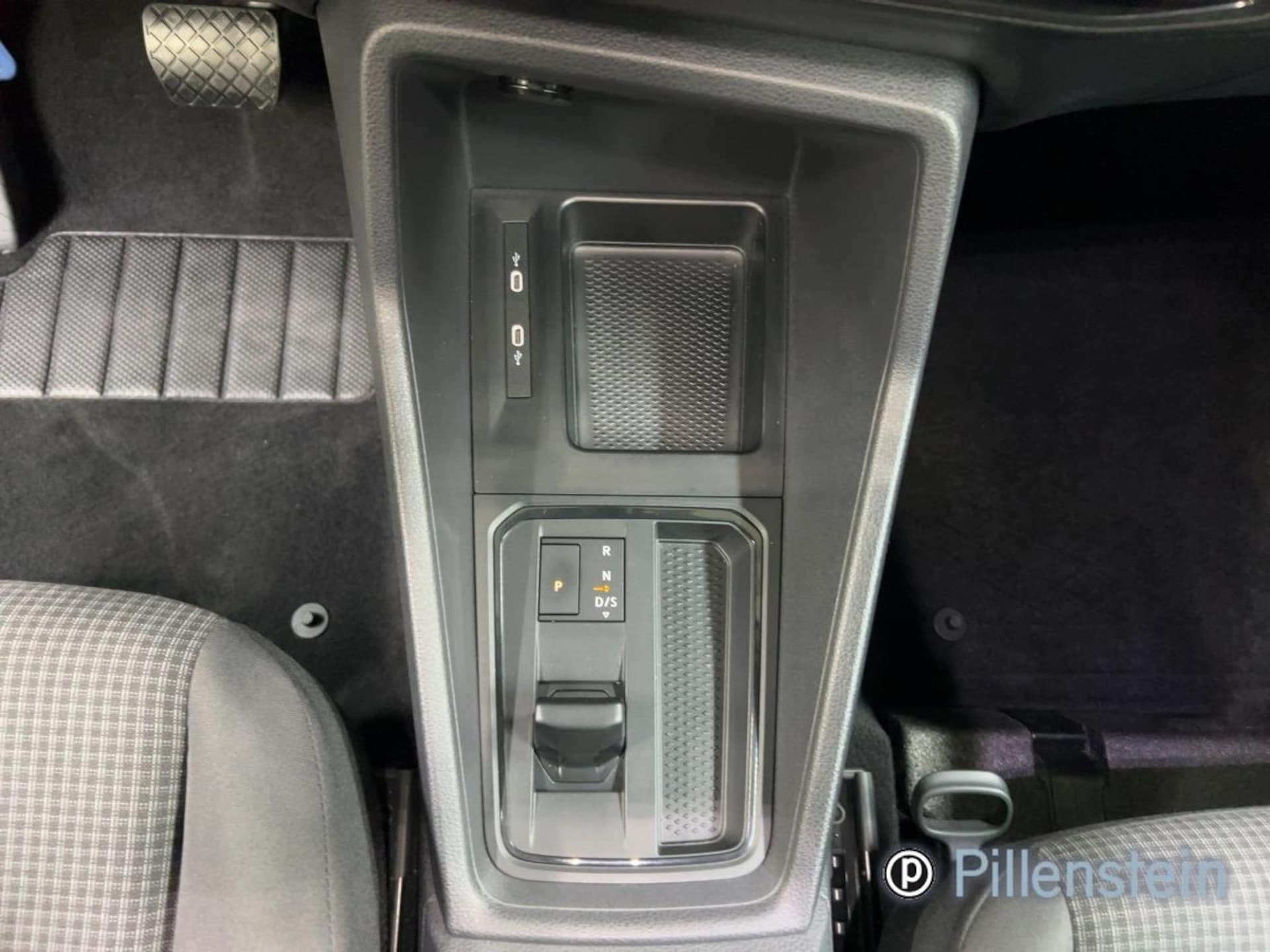Volkswagen Caddy Basis-Modell