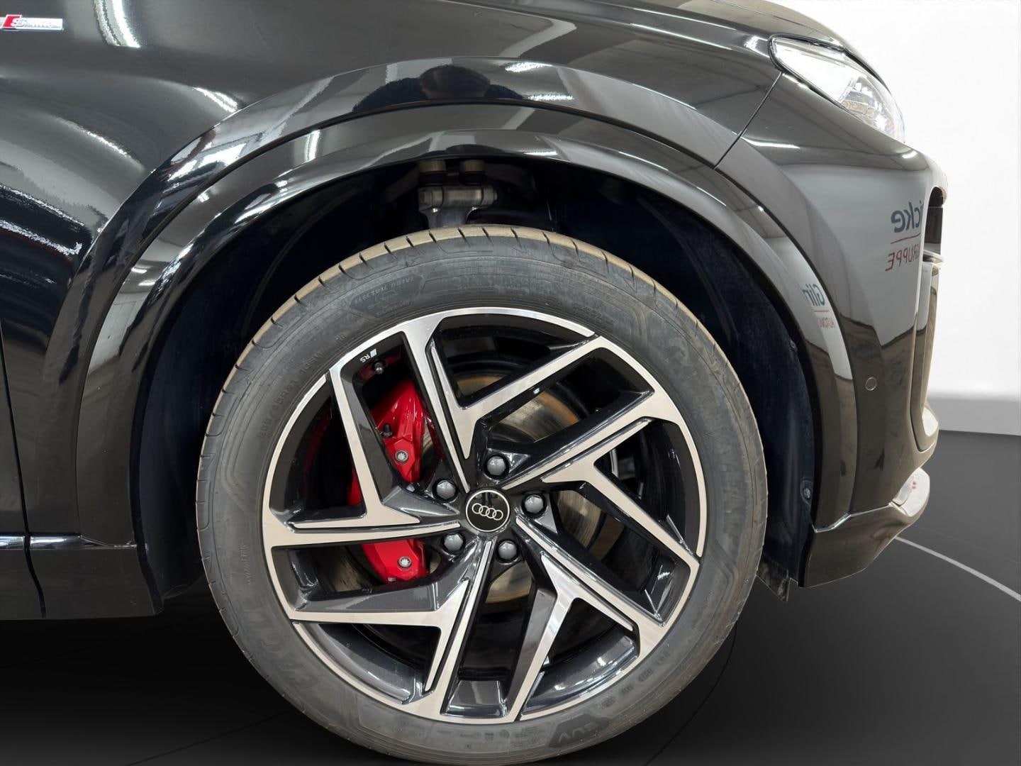 Bild über Audi Q6 Sportback e-tron e-tron quattro - für weitere Informationen kontaktieren Sie den Audi Partner