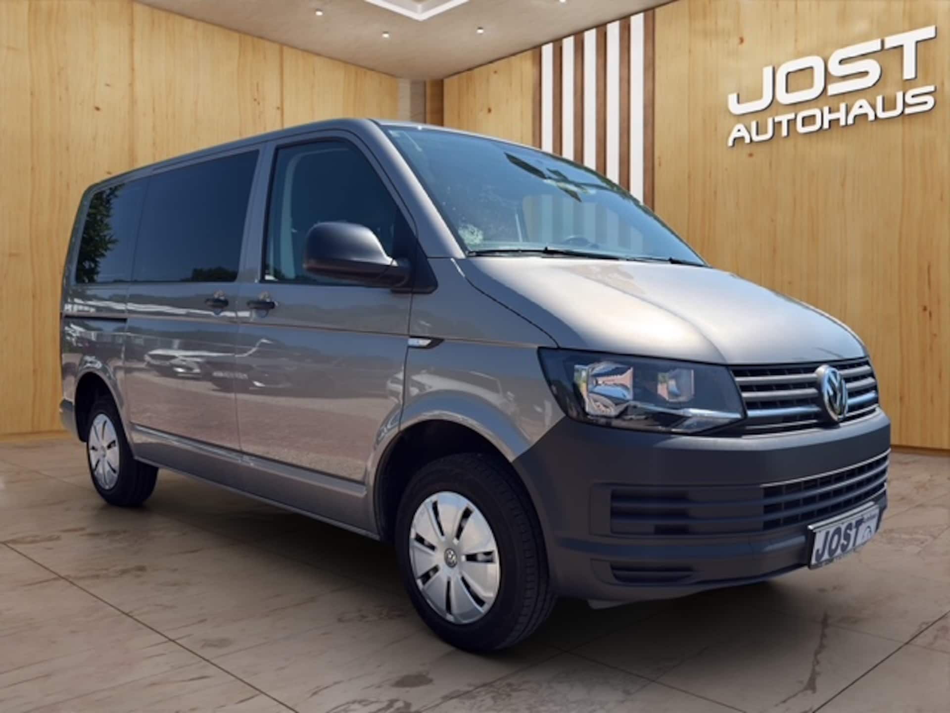 Volkswagen T6 Transporter Kombi