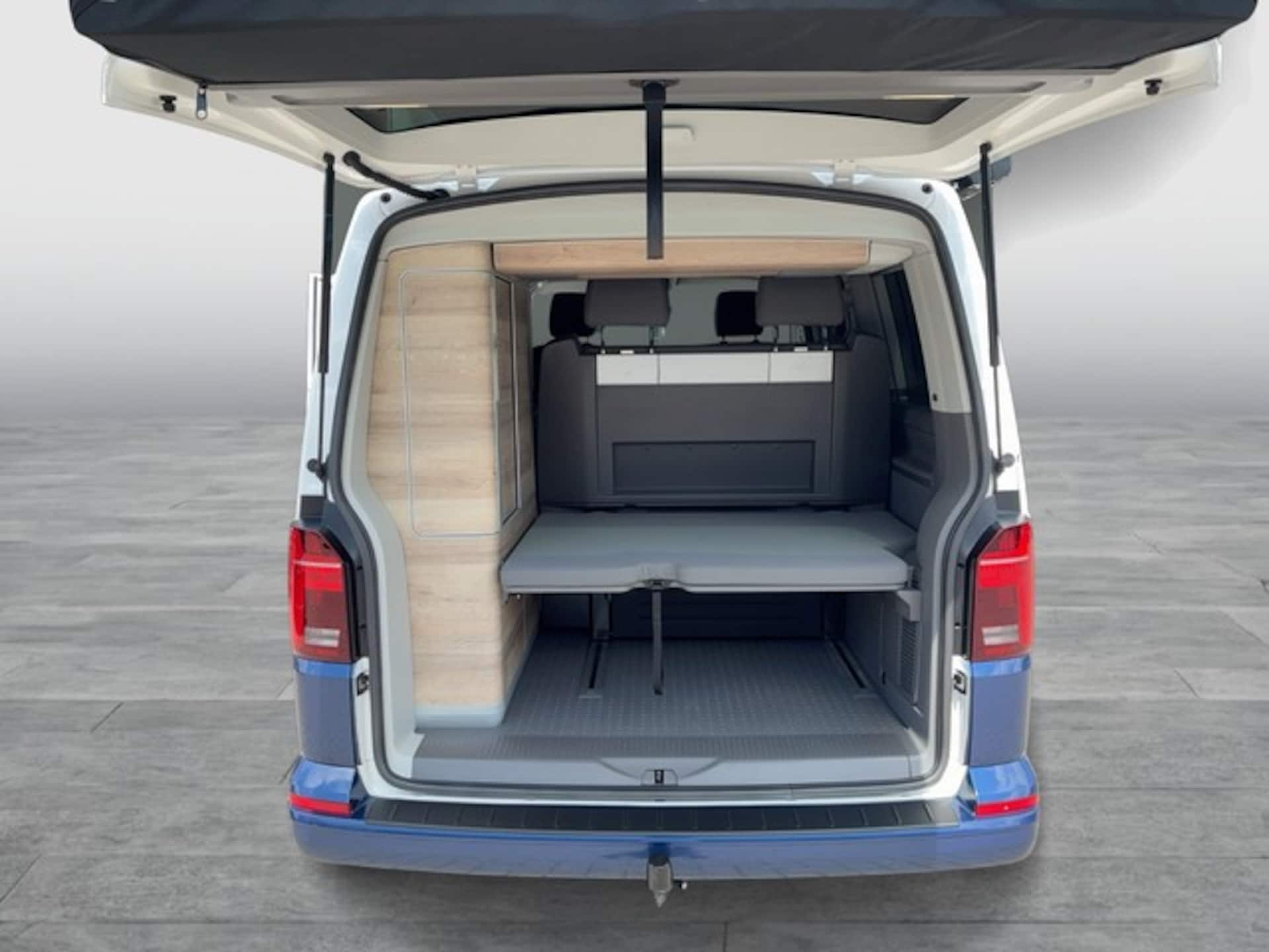 Volkswagen T6.1 California Coast