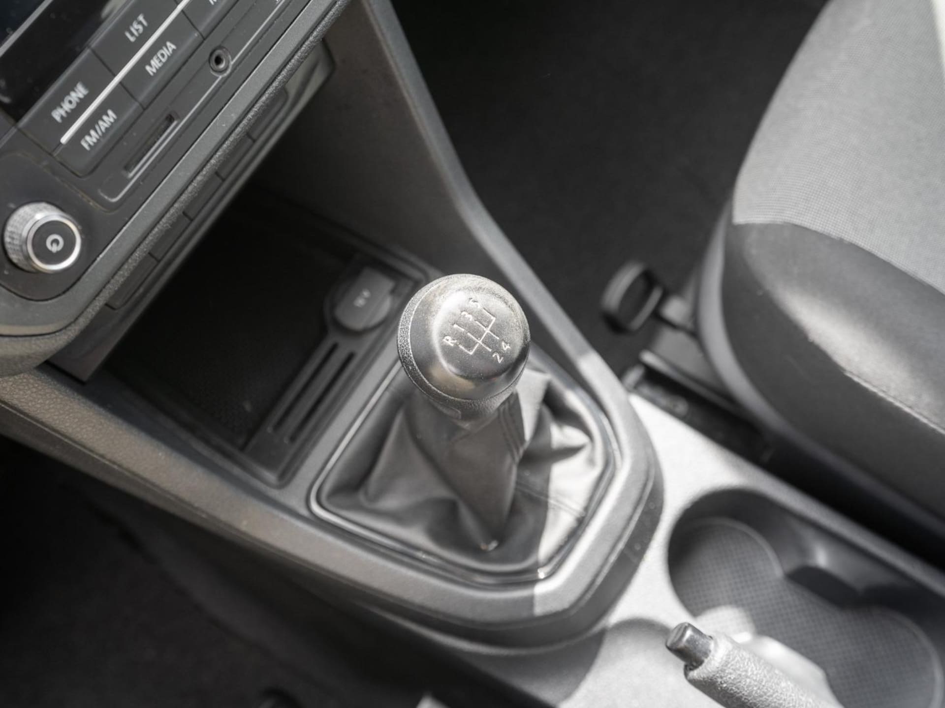 Volkswagen Caddy Maxi Kasten Basis-Modell