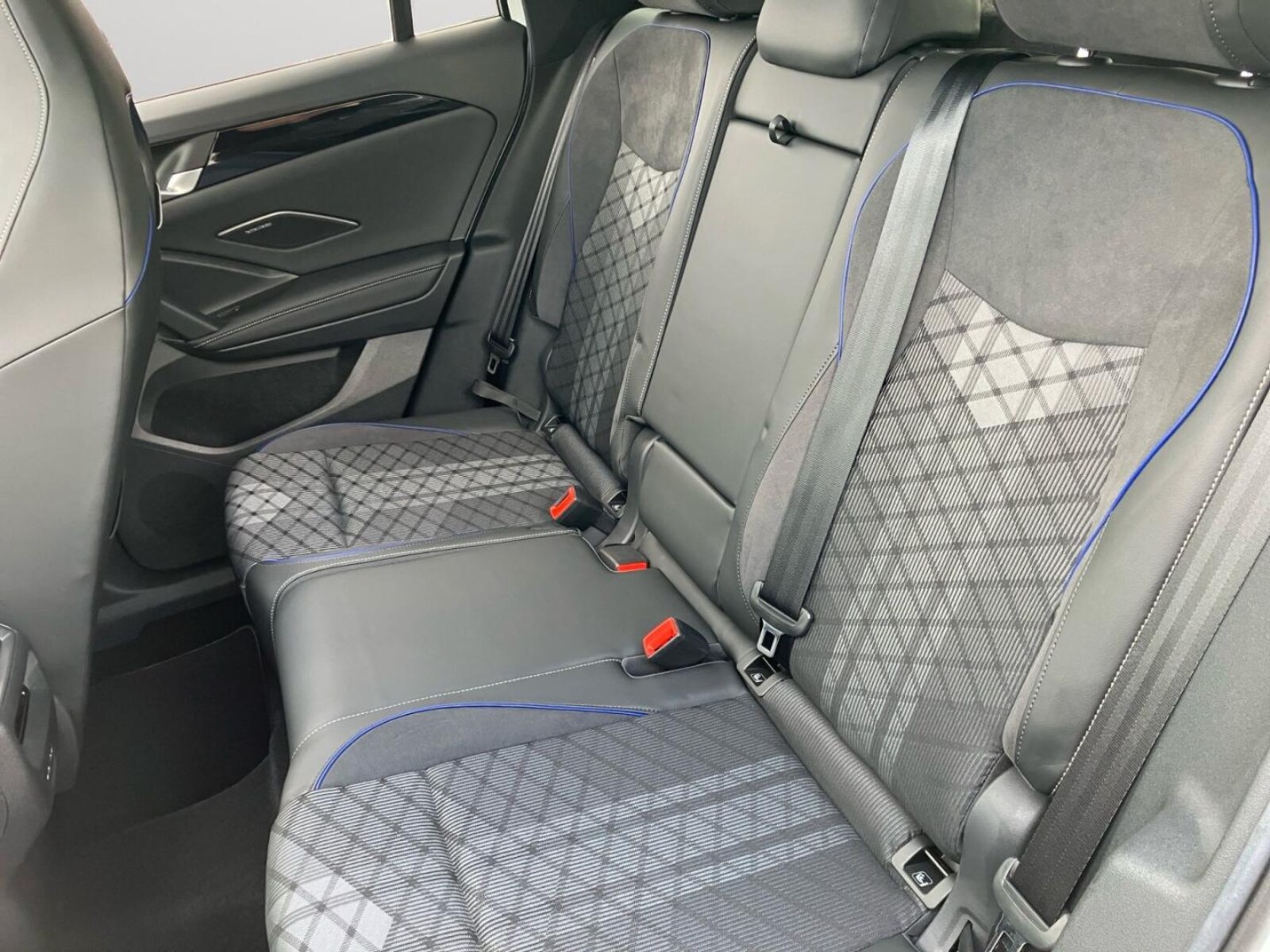 Volkswagen Tiguan – Bild 13