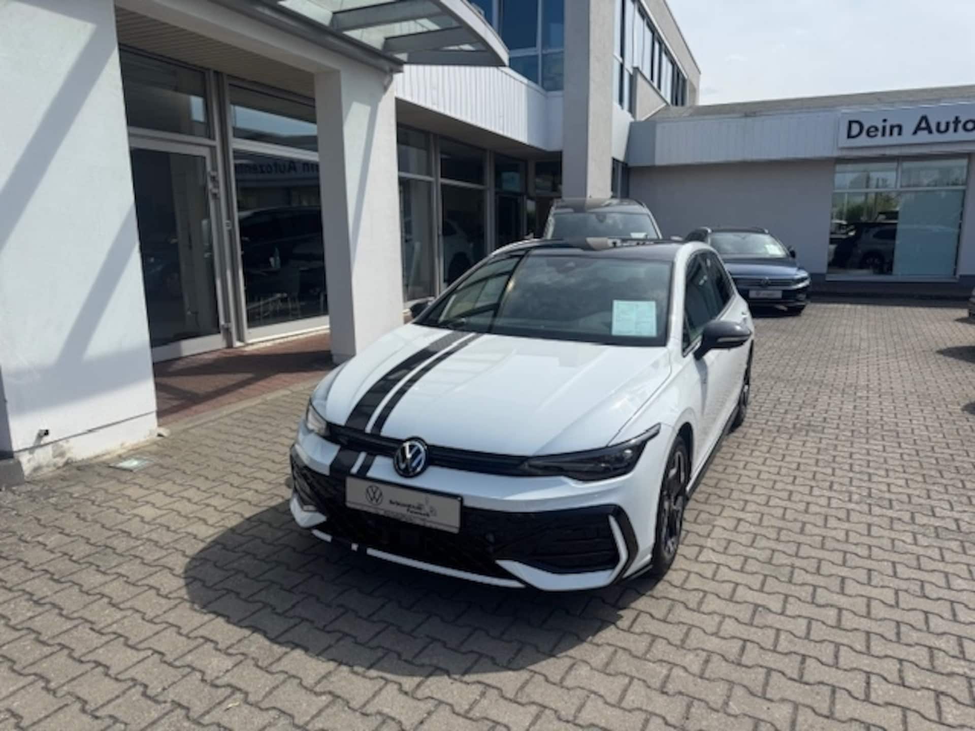Volkswagen Golf R-Line