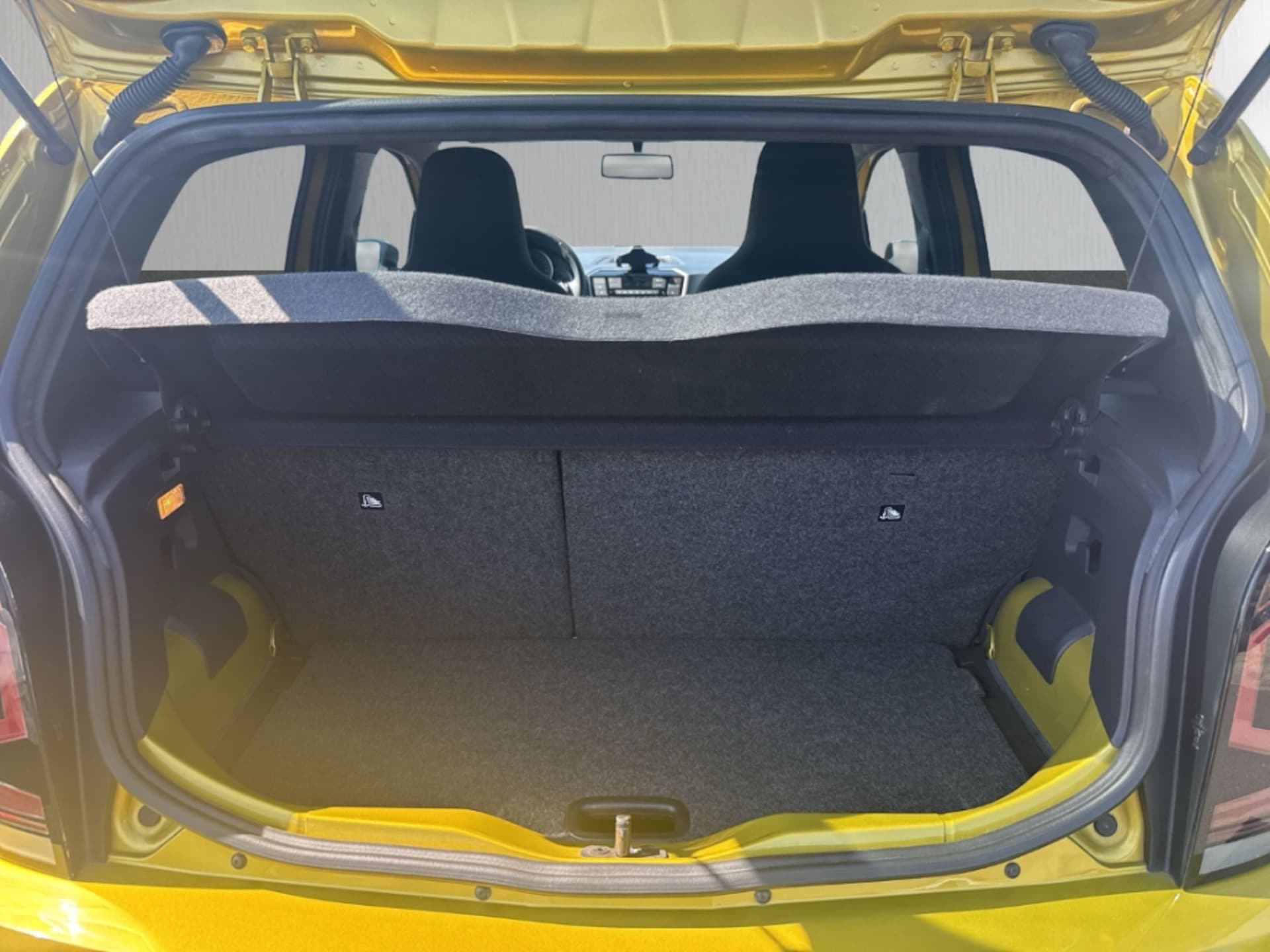 Volkswagen up! move up!