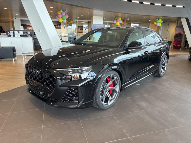 2026 Audi RS Q8 SUV performance