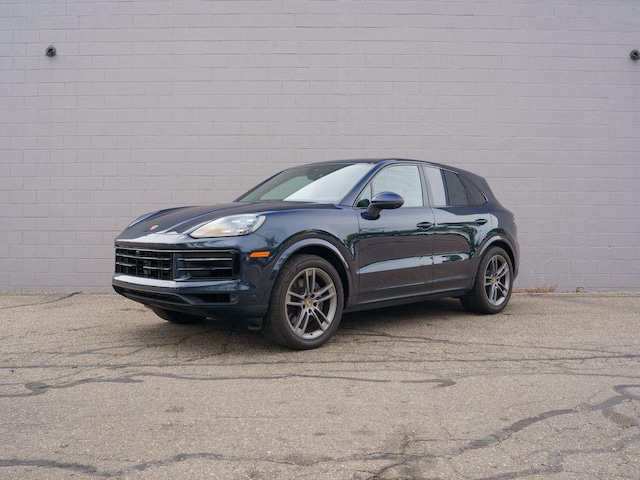 Photo of 2024 Porsche Cayenne 