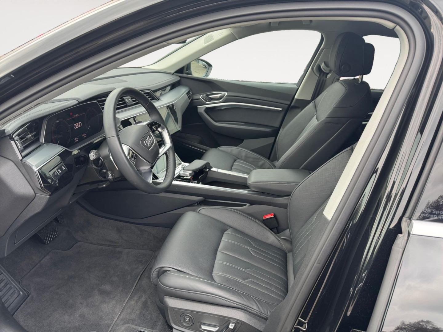 Image about Audi Q8 Sportback e-tron advanced 55 e-tron quattro
