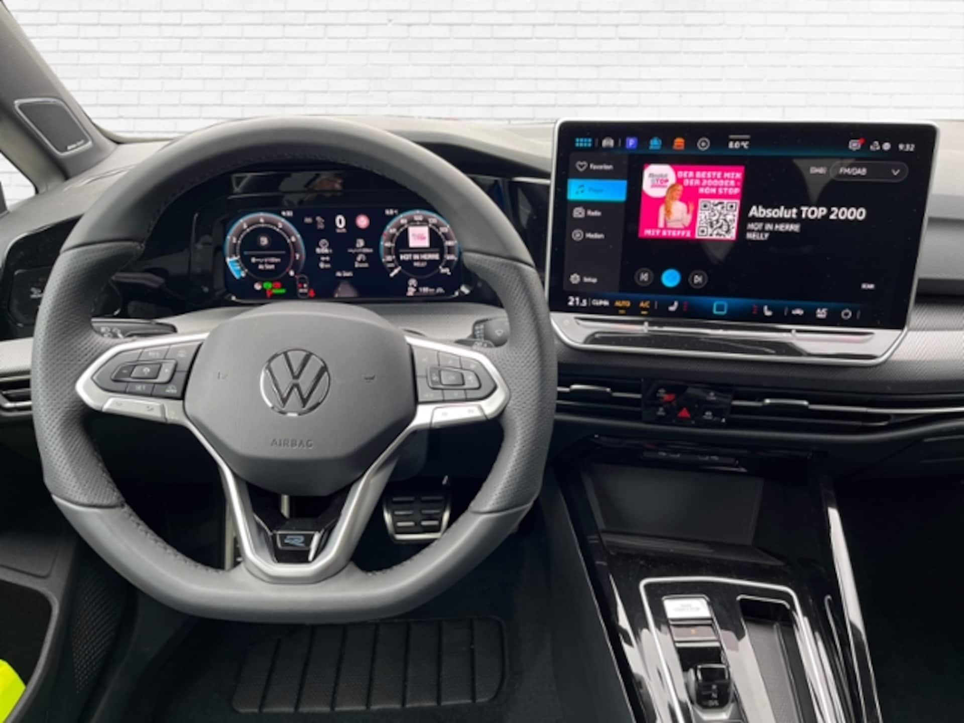 Volkswagen Golf R-Line