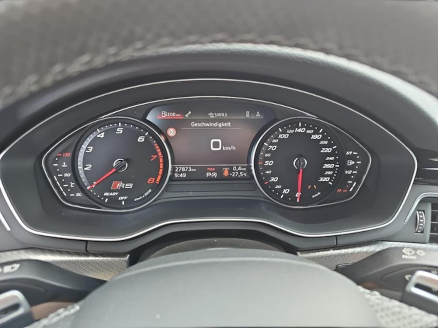 Bild über Audi RS 4 Avant TFSI quattro tiptronic - für weitere Informationen kontaktieren Sie den Audi Partner