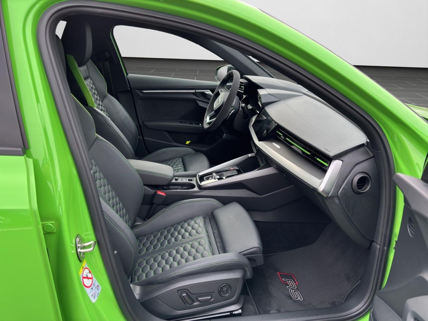 Image about Audi RS 3 Limousine TFSI quattro S tronic