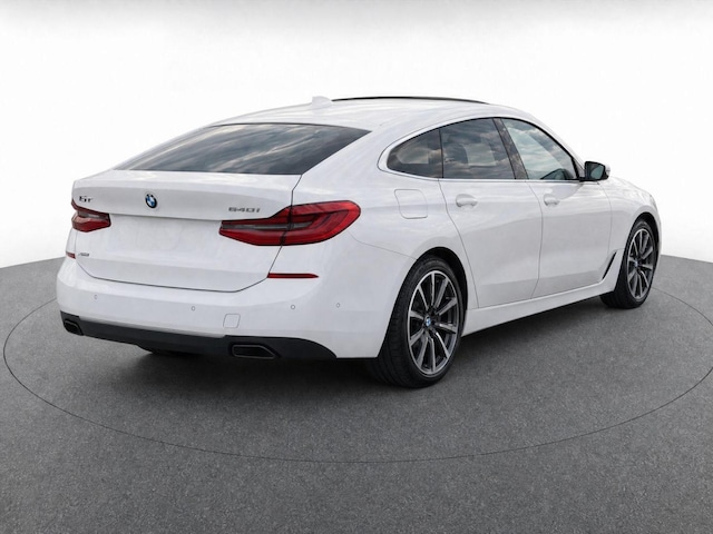 2019 BMW
