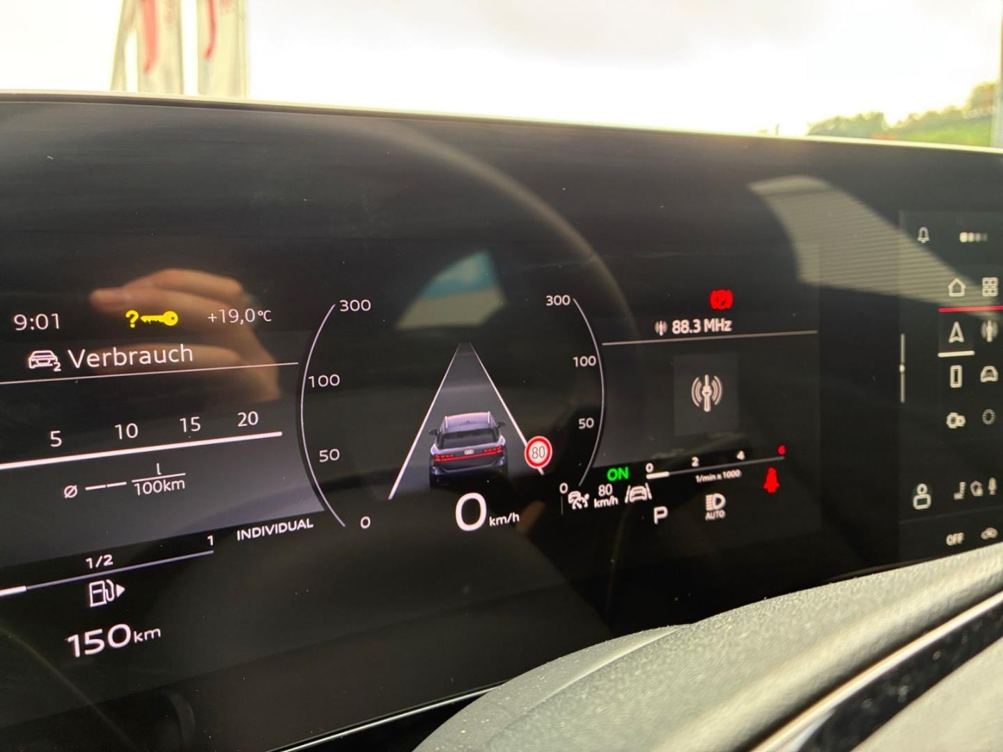 Bild über Audi A6 Avant TDI quattro 150 kW S tronic - für weitere Informationen kontaktieren Sie den Audi Partner