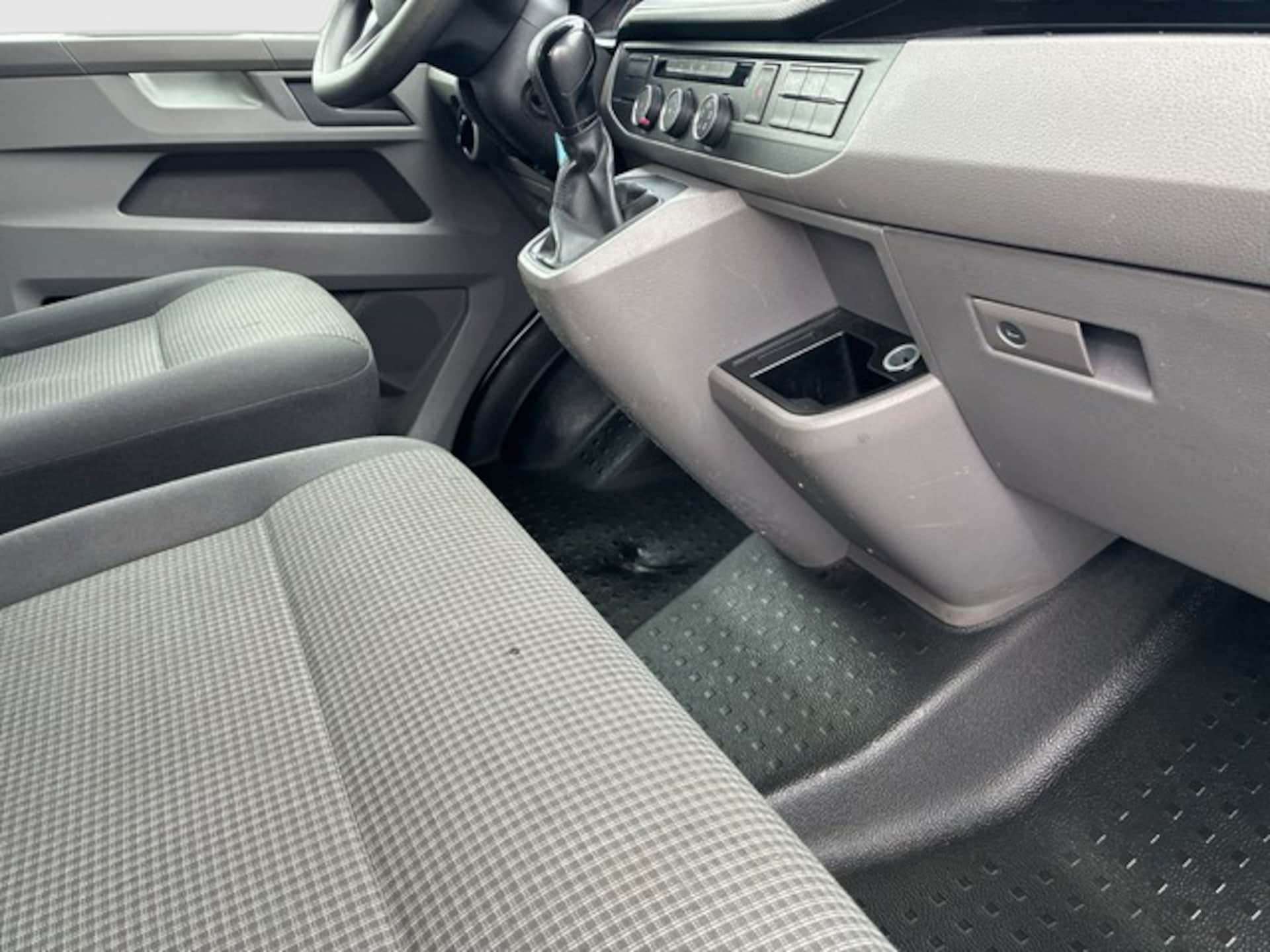 Volkswagen T6.1 Transporter Kombi kurzer Radstand