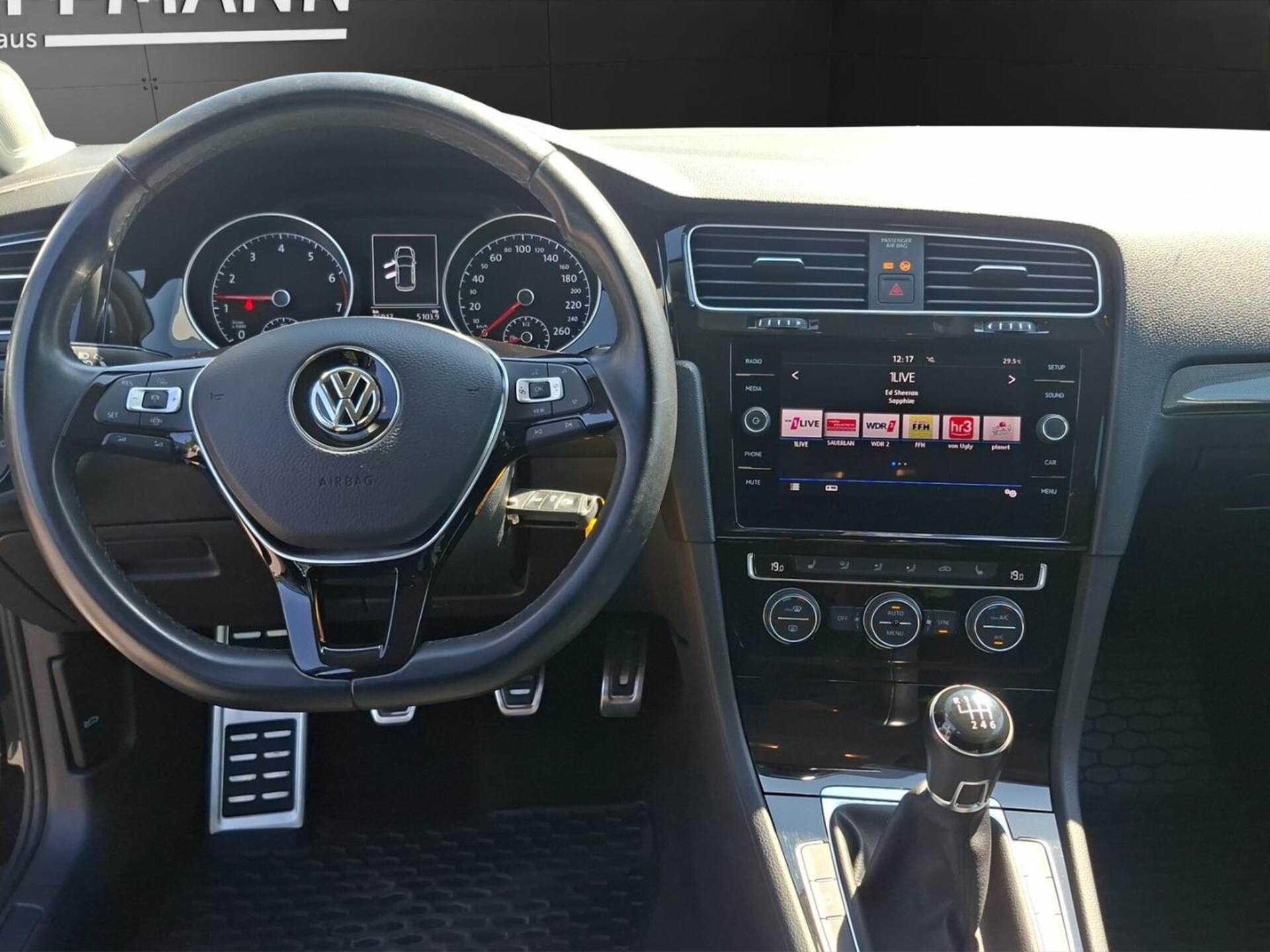 Volkswagen Golf IQ.DRIVE