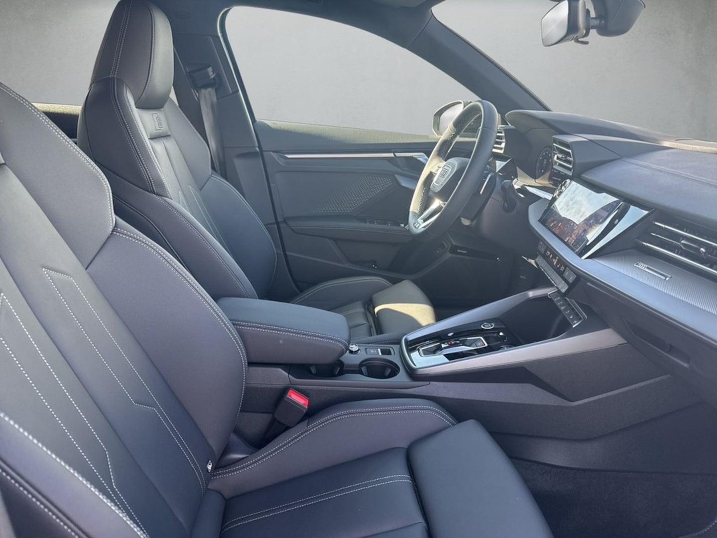 Bild über Audi A3 Sportback TFSI 110 kW S tronic - für weitere Informationen kontaktieren Sie den Audi Partner