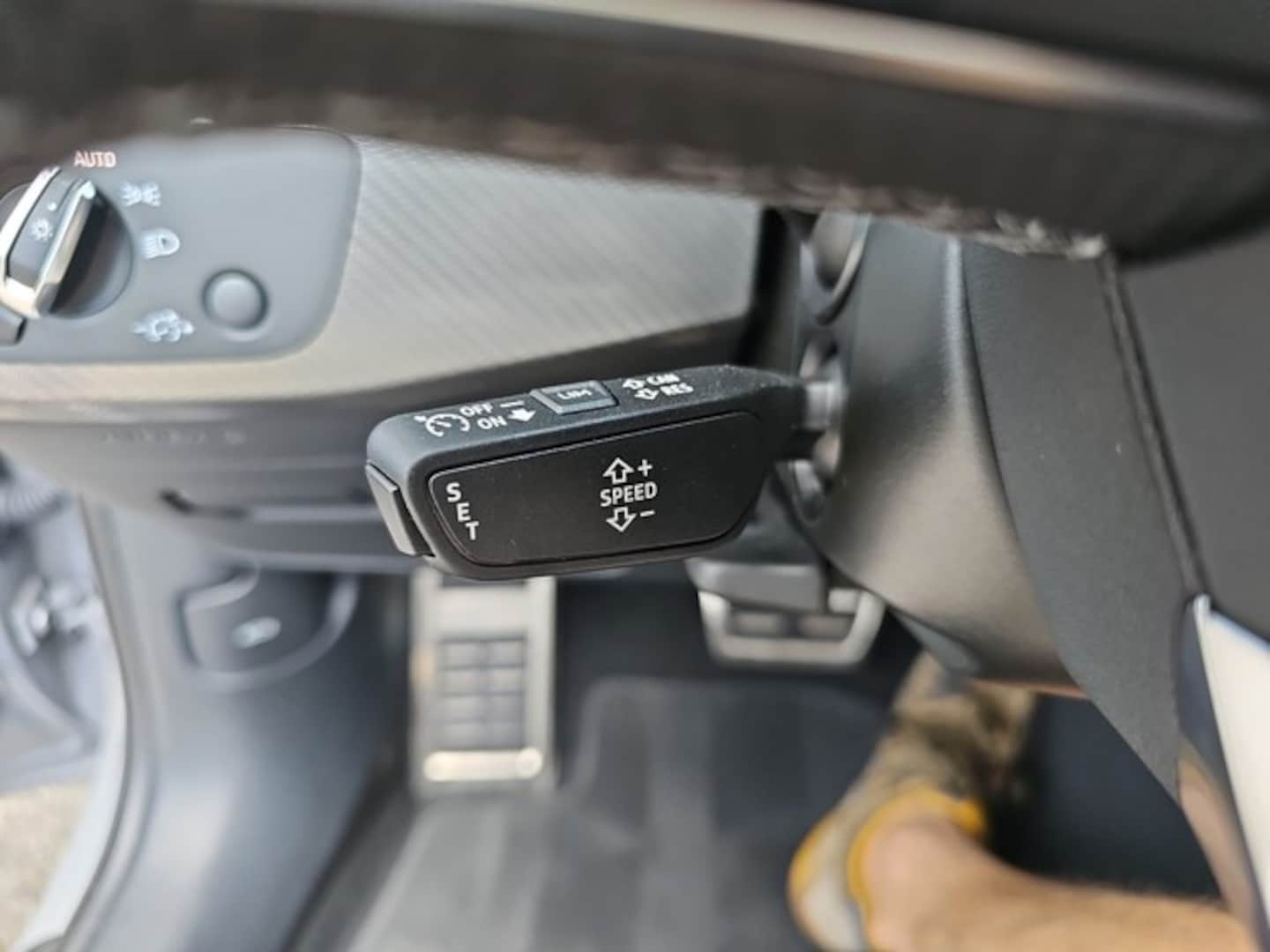 Bild über Audi RS 4 Avant TFSI quattro tiptronic - für weitere Informationen kontaktieren Sie den Audi Partner