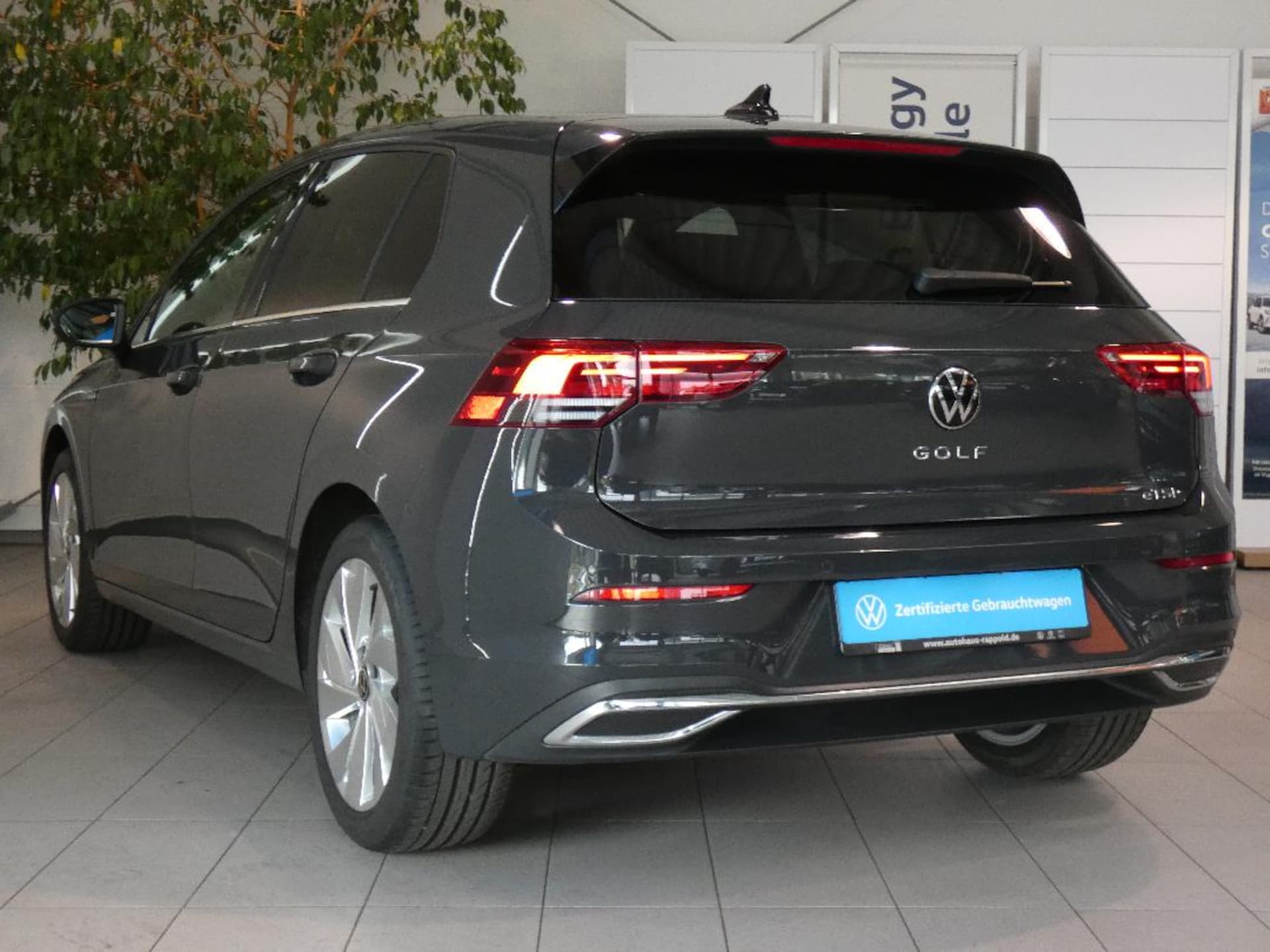 Volkswagen Golf Style