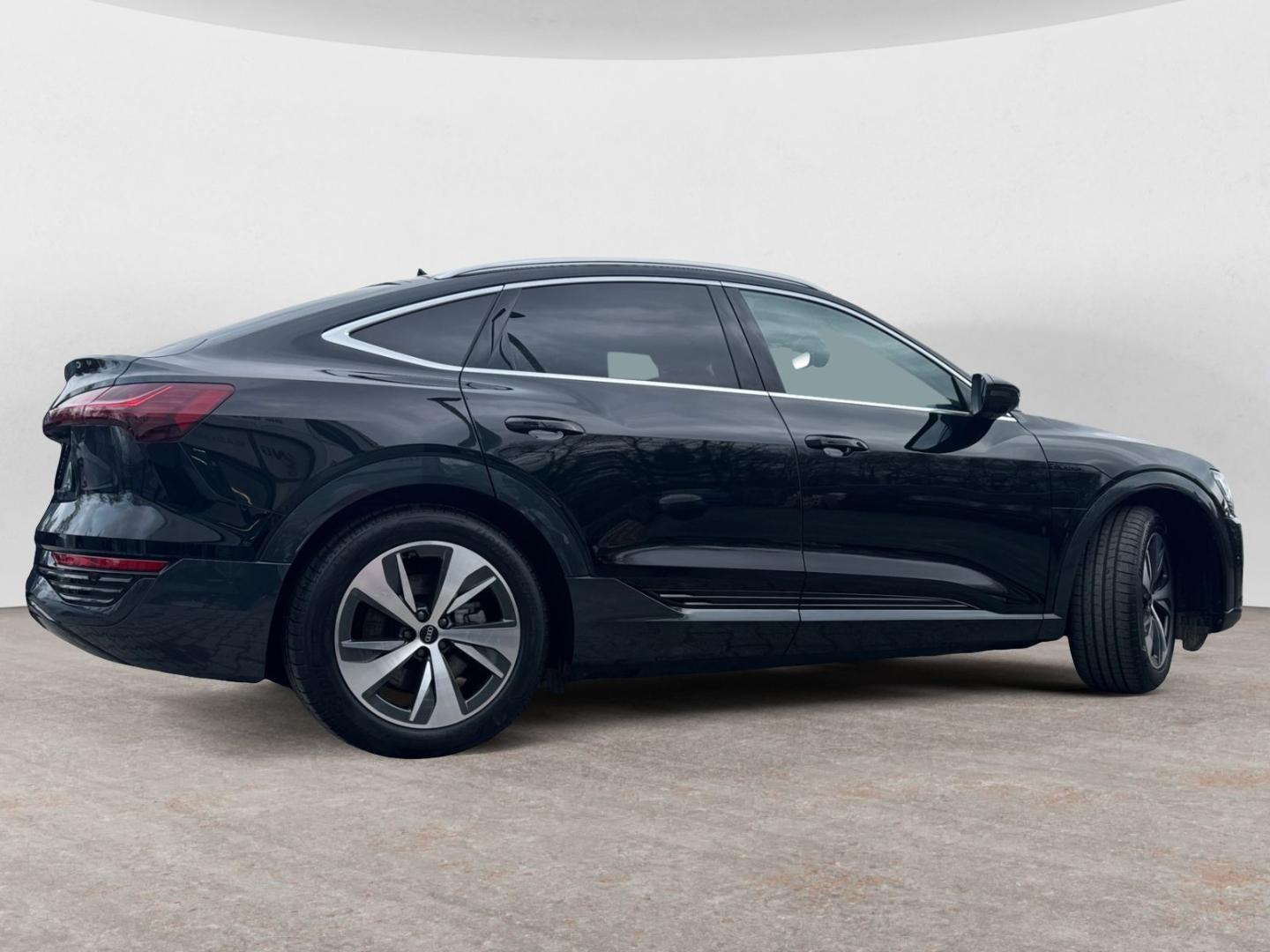 Image about Audi Q8 Sportback e-tron advanced 55 e-tron quattro