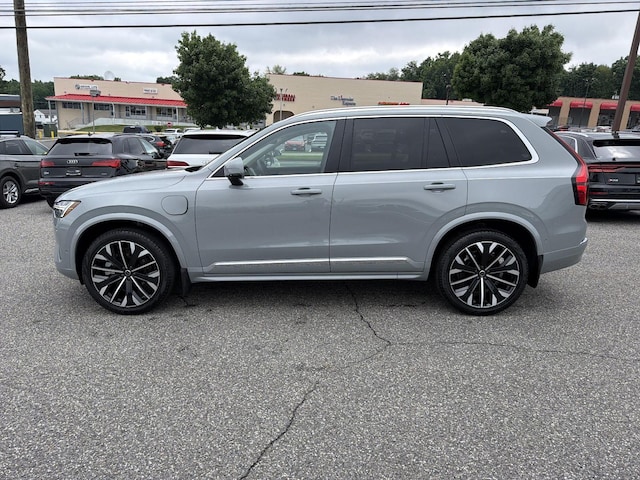 2025 Volvo XC90 Plug-In Hybrid