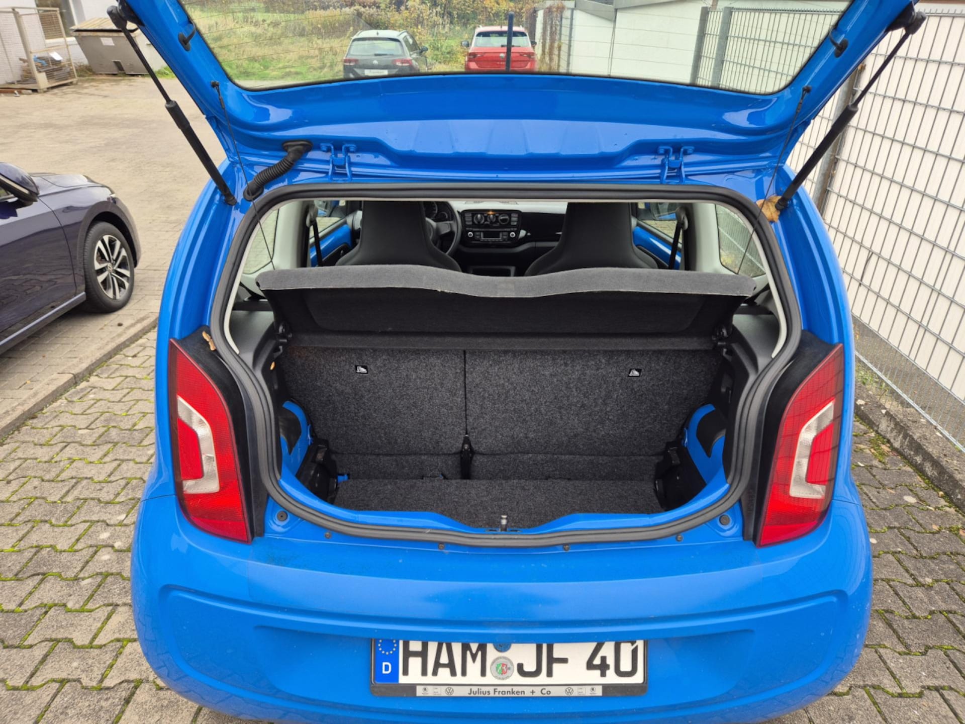 Volkswagen up! move up!