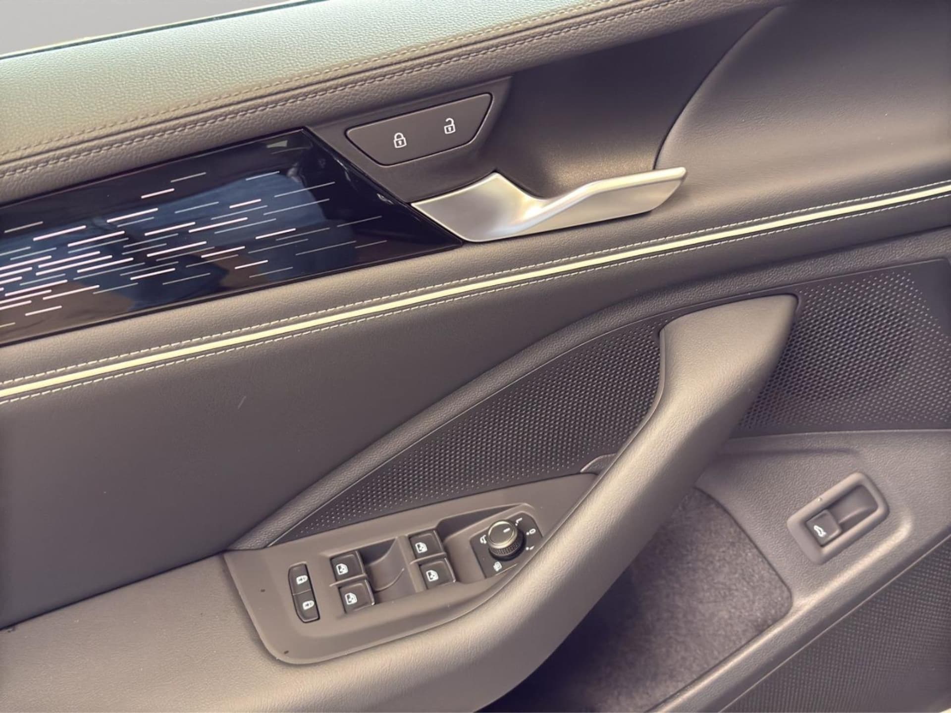 Volkswagen Passat Elegance