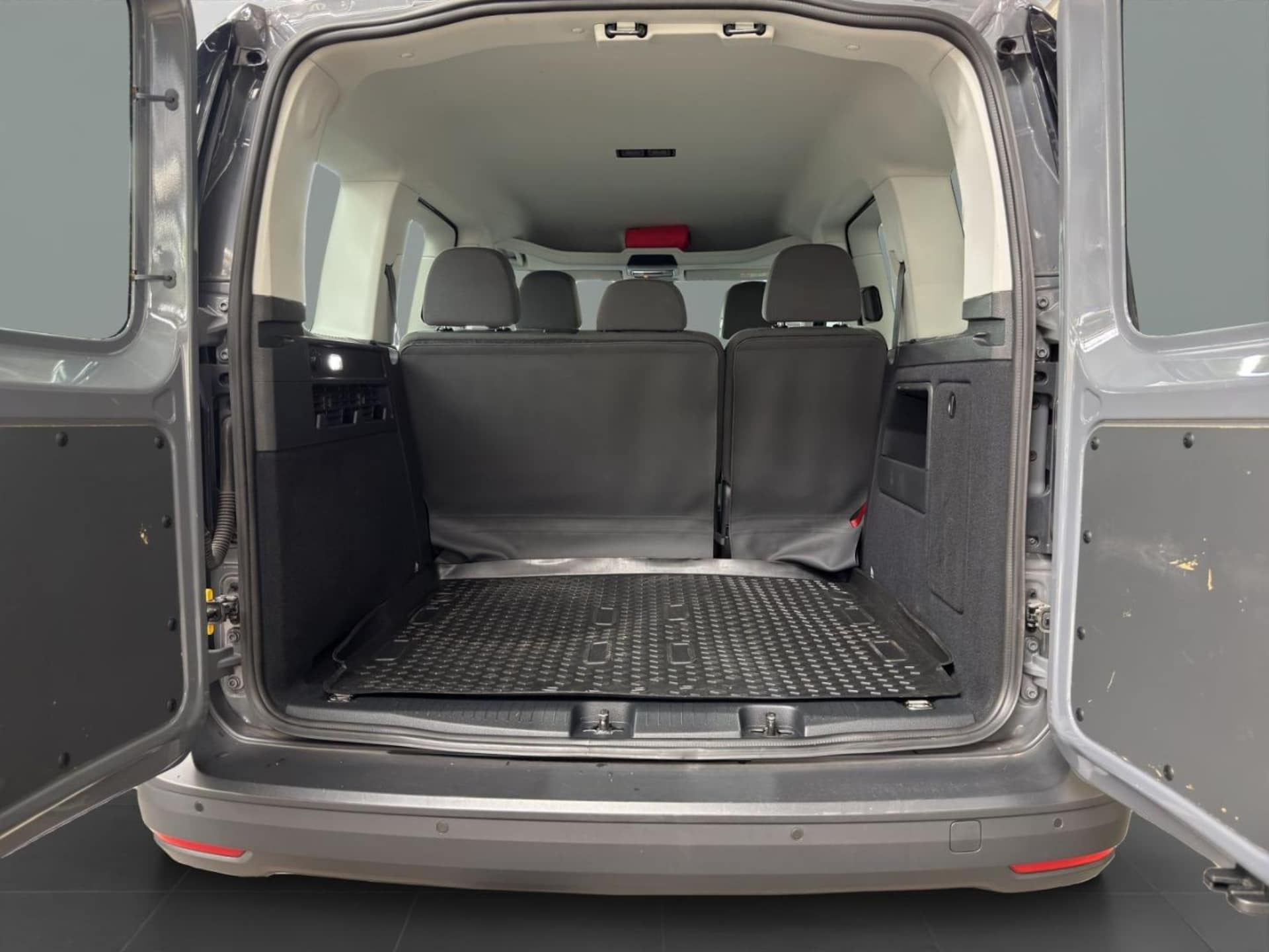Volkswagen Caddy Kombi Basis-Modell