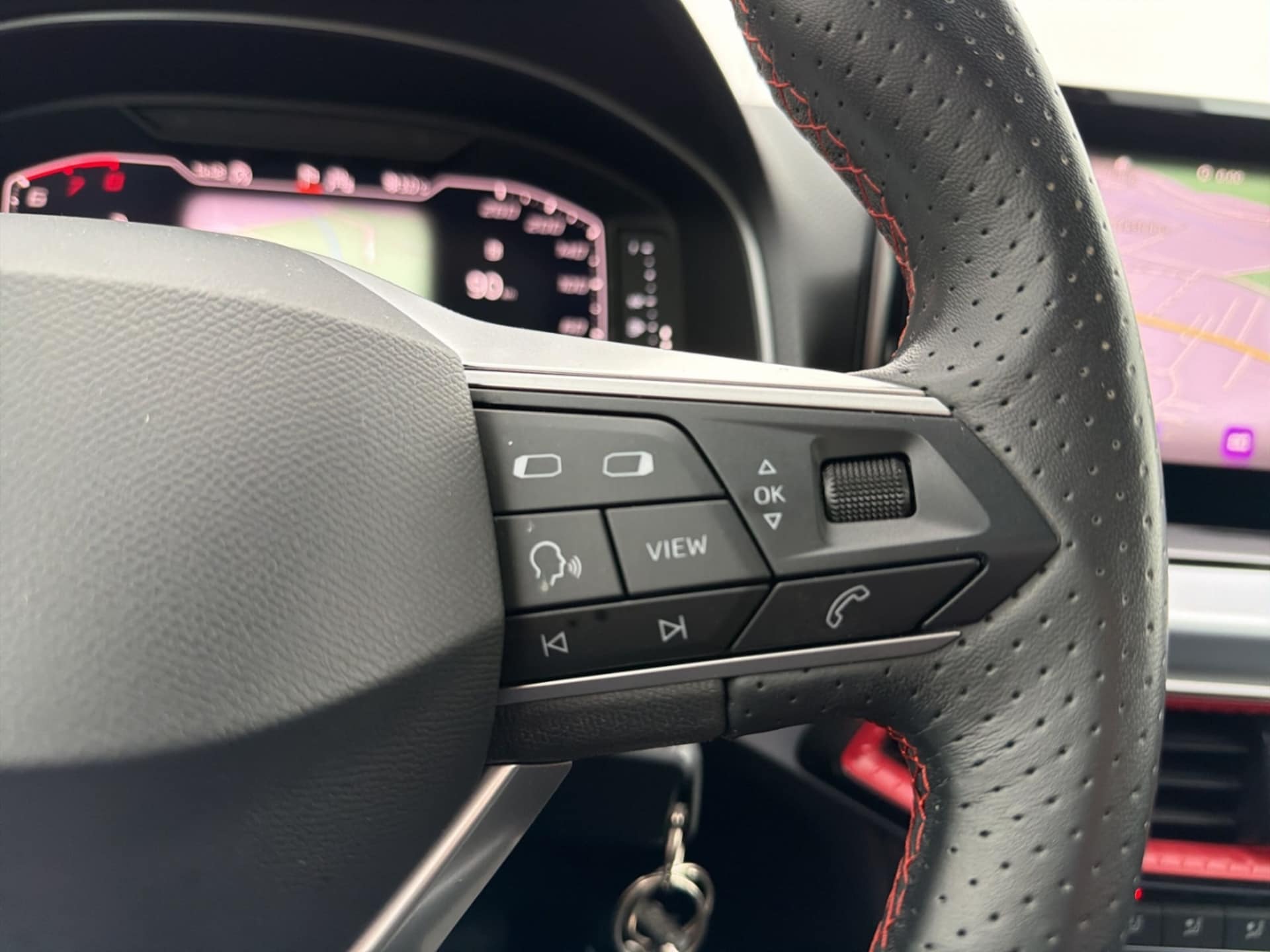 SEAT Arona FR
