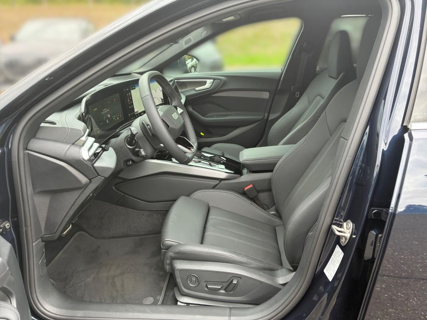 Bild über Audi A5 Avant TDI 150 kW S tronic - für weitere Informationen kontaktieren Sie den Audi Partner