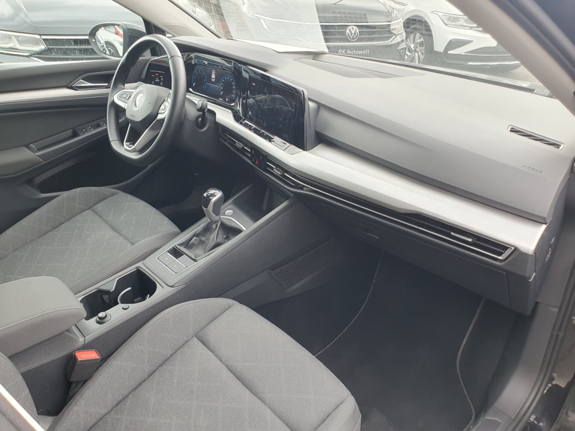 Volkswagen Golf Variant Life