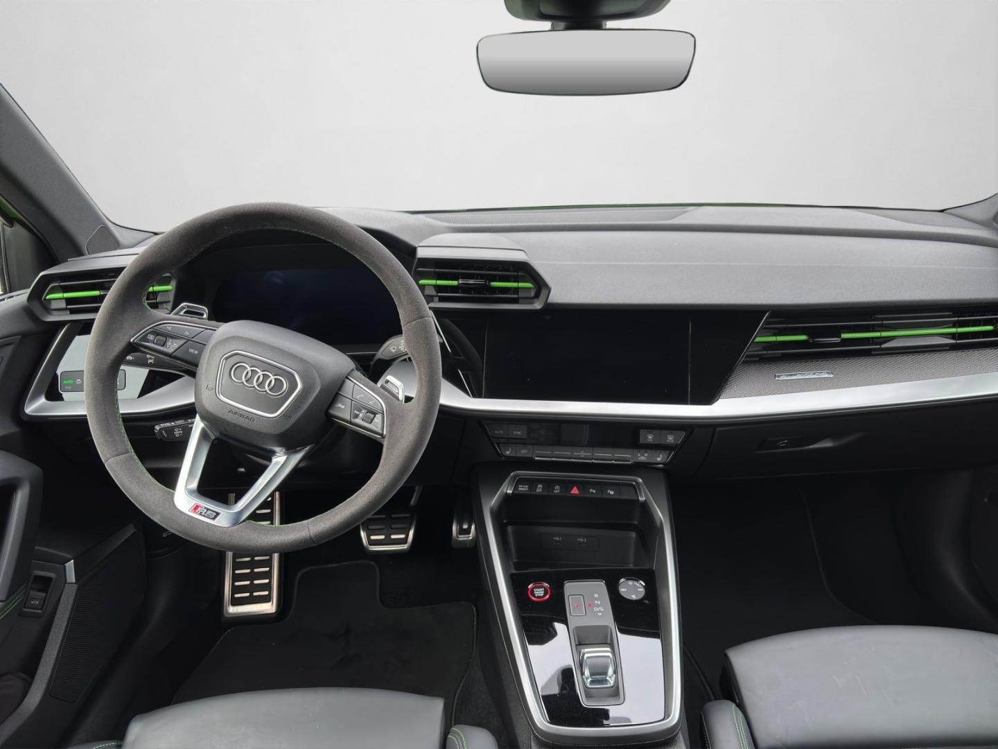 Image about Audi RS 3 Limousine TFSI quattro S tronic