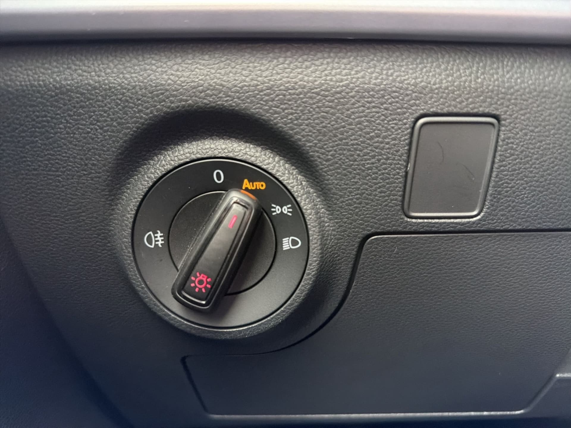 SEAT Arona FR