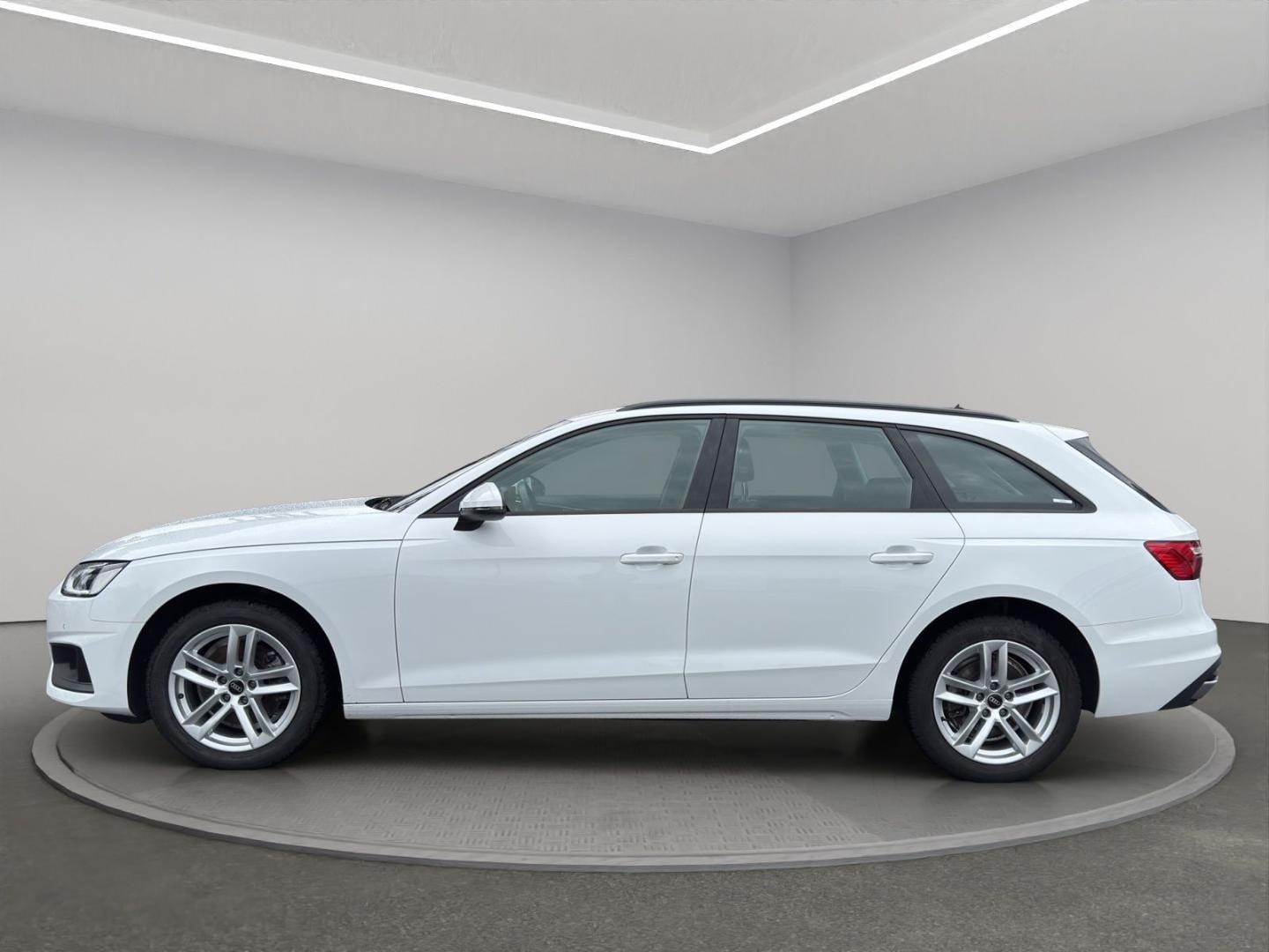 Bild über Audi A4 Avant 30 TDI S tronic - für weitere Informationen kontaktieren Sie den Audi Partner