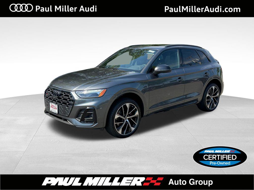 2023 Audi SQ5 Premium Plus's photo