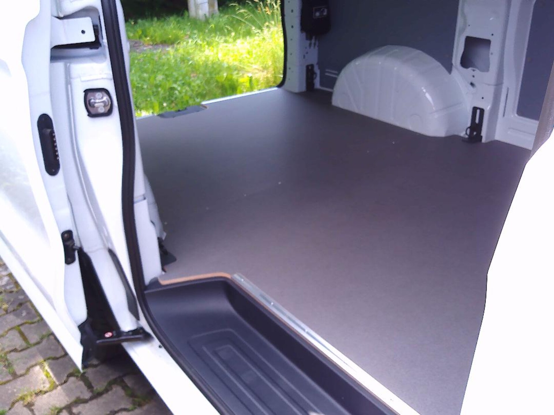 Volkswagen Transporter Kasten kurzer Radstand