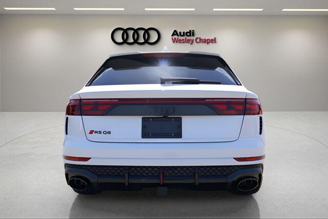 2026 Audi RS Q8 SUV performance