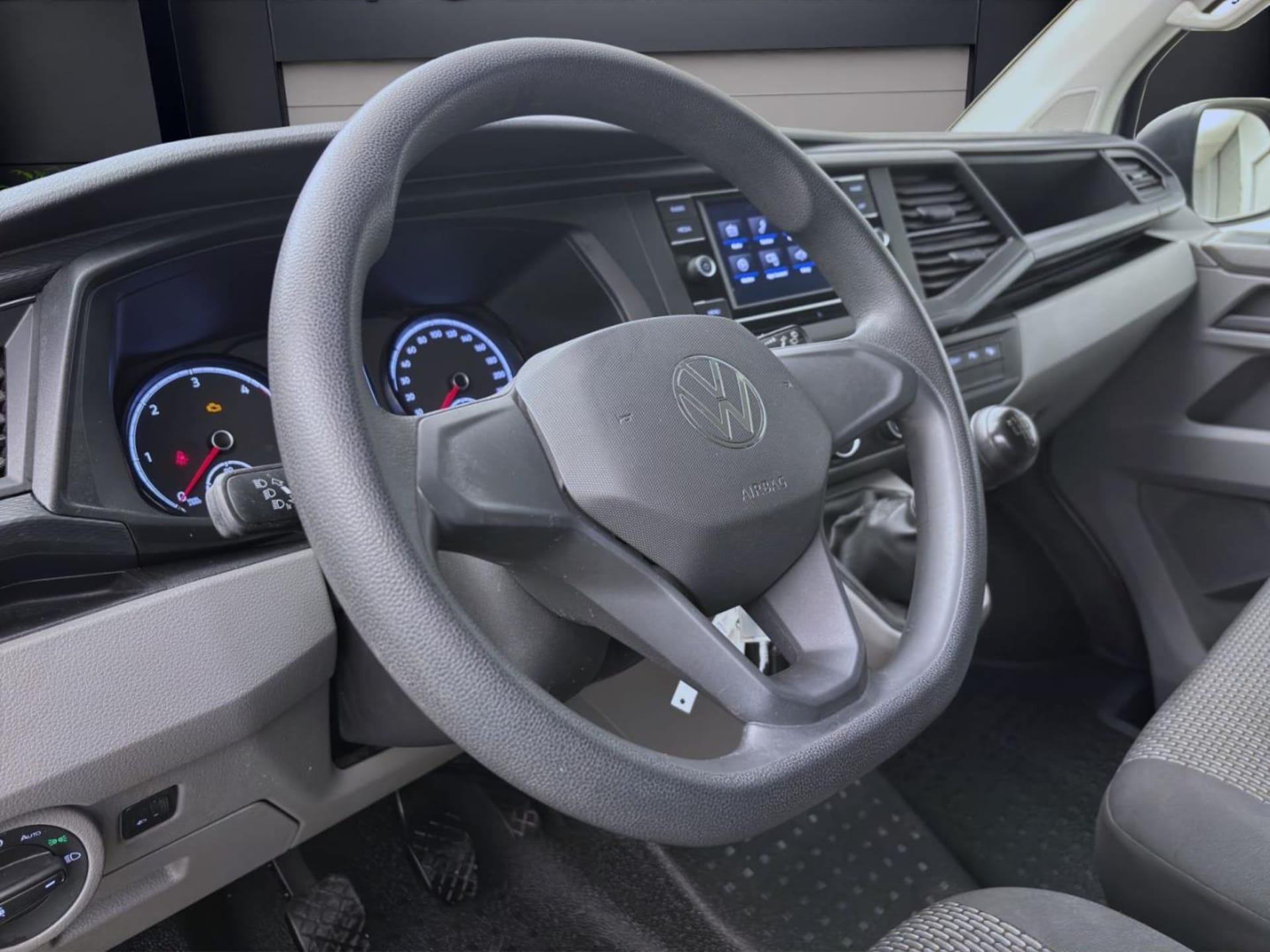Volkswagen T6.1 Transporter Kombi kurzer Radstand