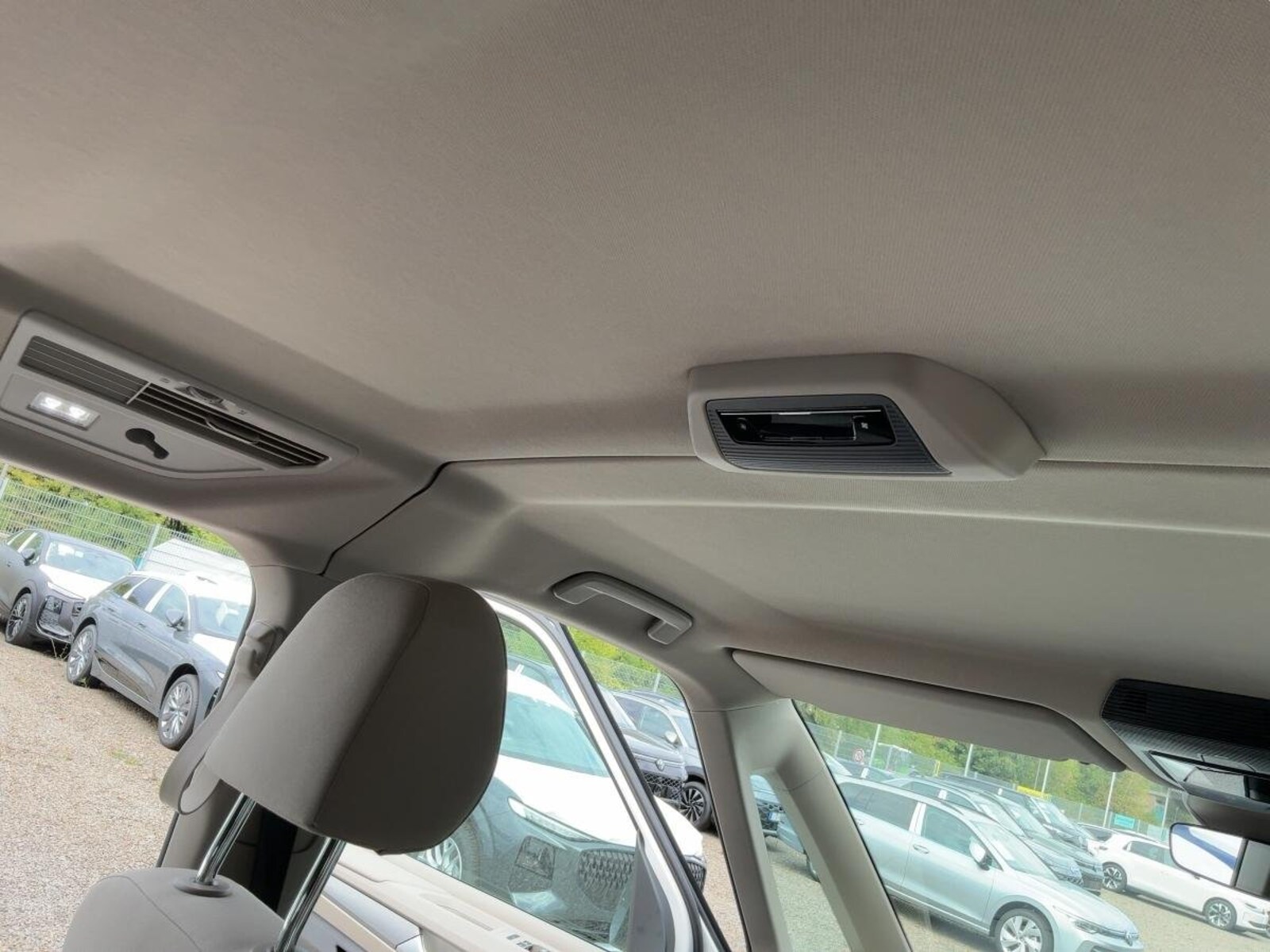 Volkswagen Multivan Langversion – Bild 17