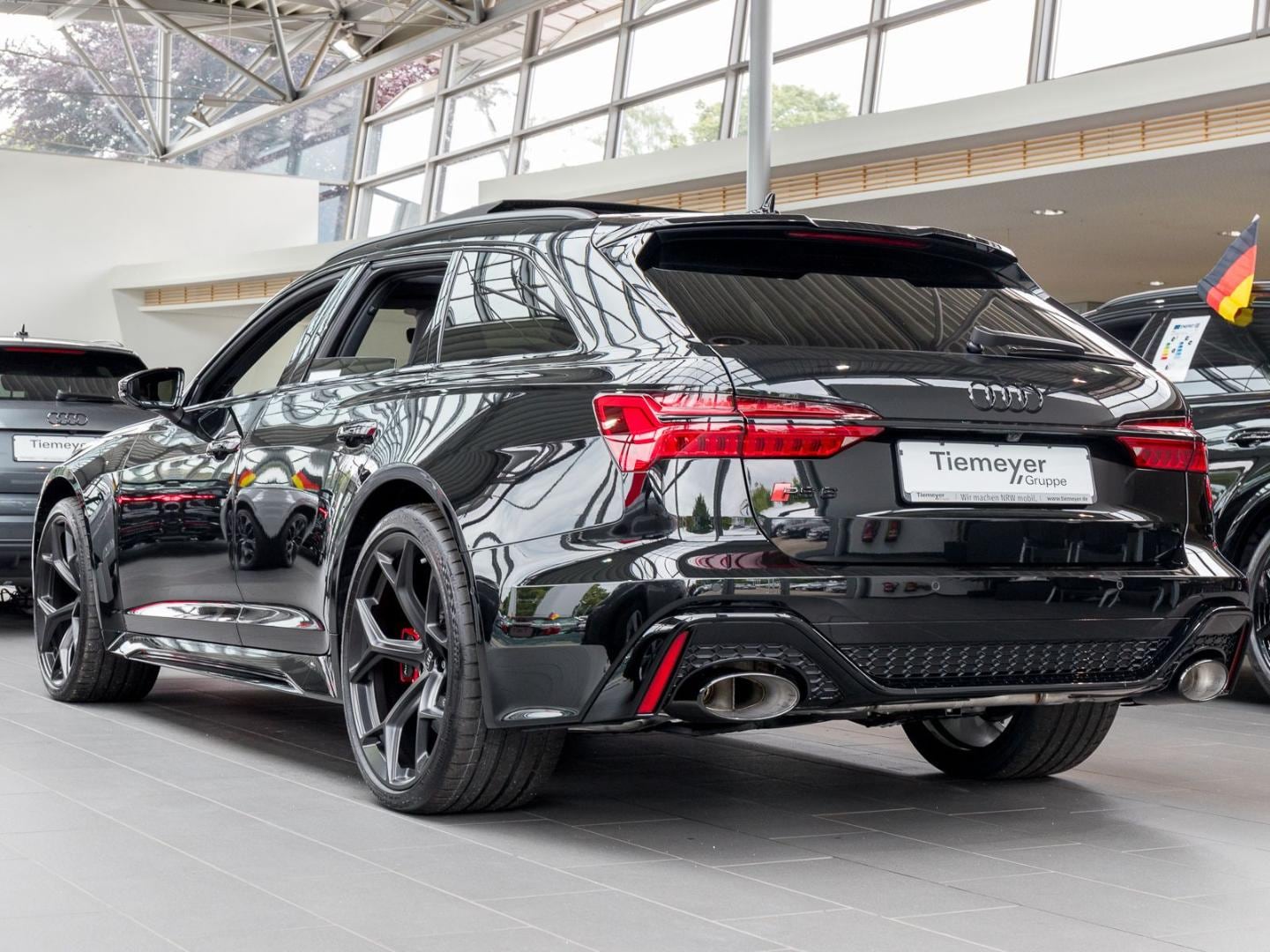 Image about Audi RS 6 Avant performance quattro tiptronic