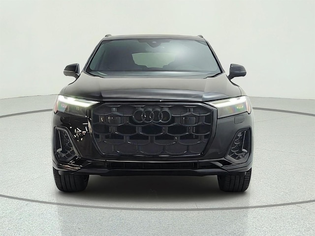 2025 Audi SQ7