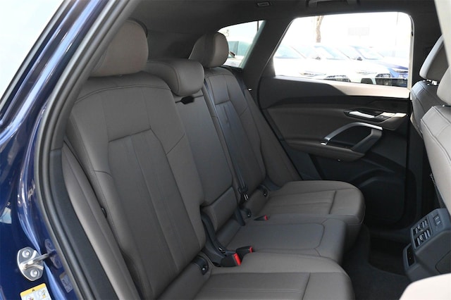 2025 Audi New Q5 Premium - Photo 21