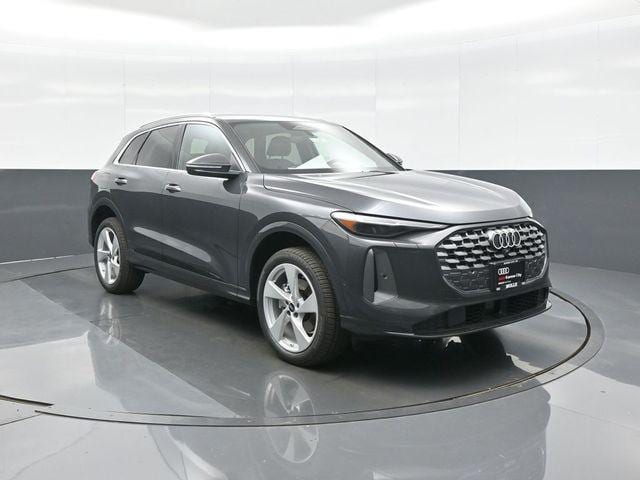 2026 Audi Q5 Premium Plus quattro's photo