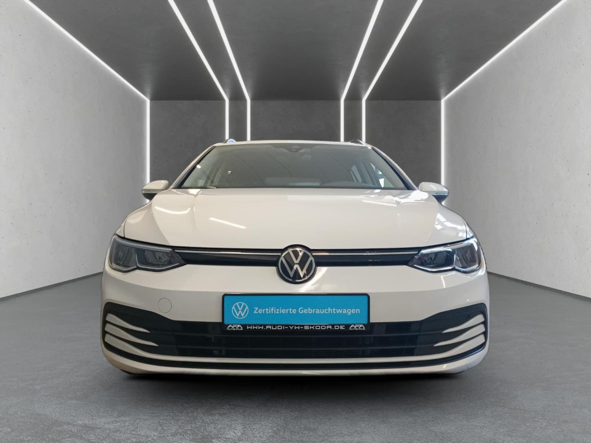 Volkswagen Golf Variant Life