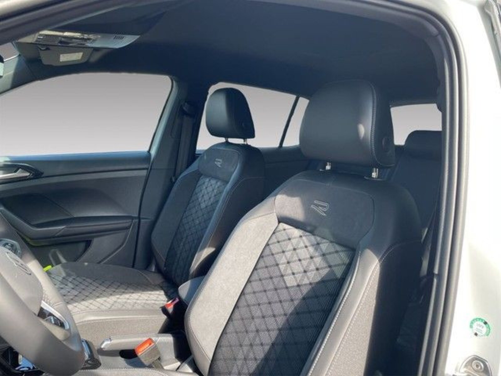 Volkswagen T-Cross – Bild 10
