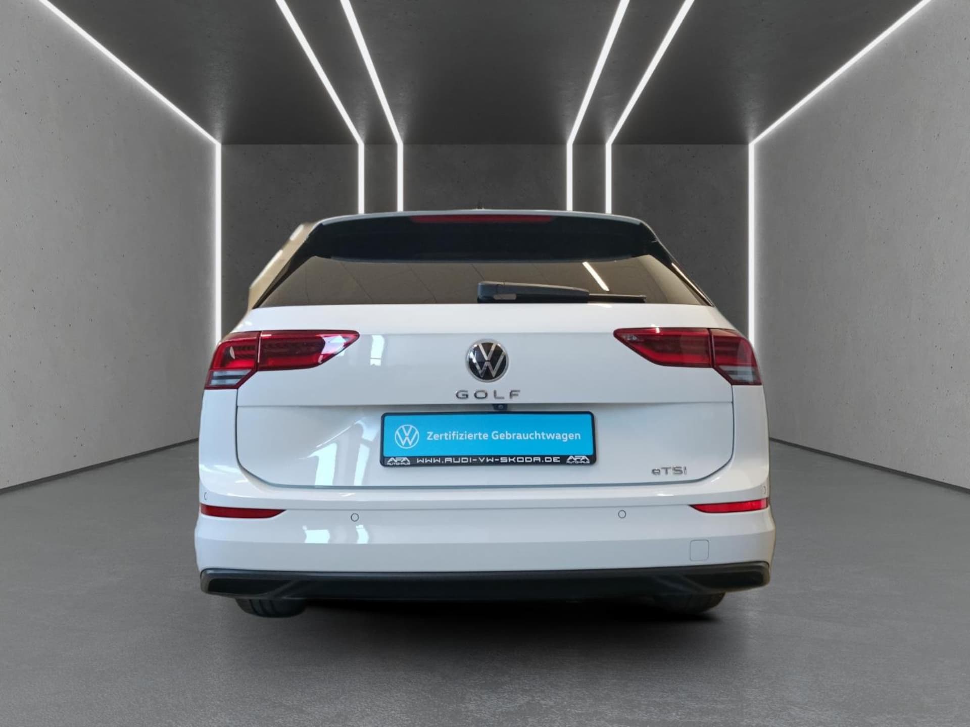 Volkswagen Golf Variant Life