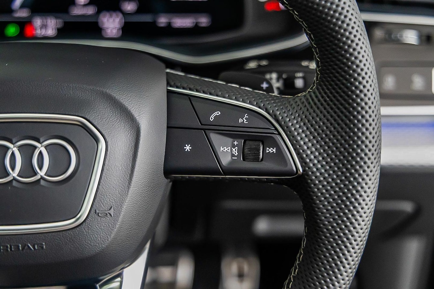Image about Audi SQ7 TFSI quattro tiptronic