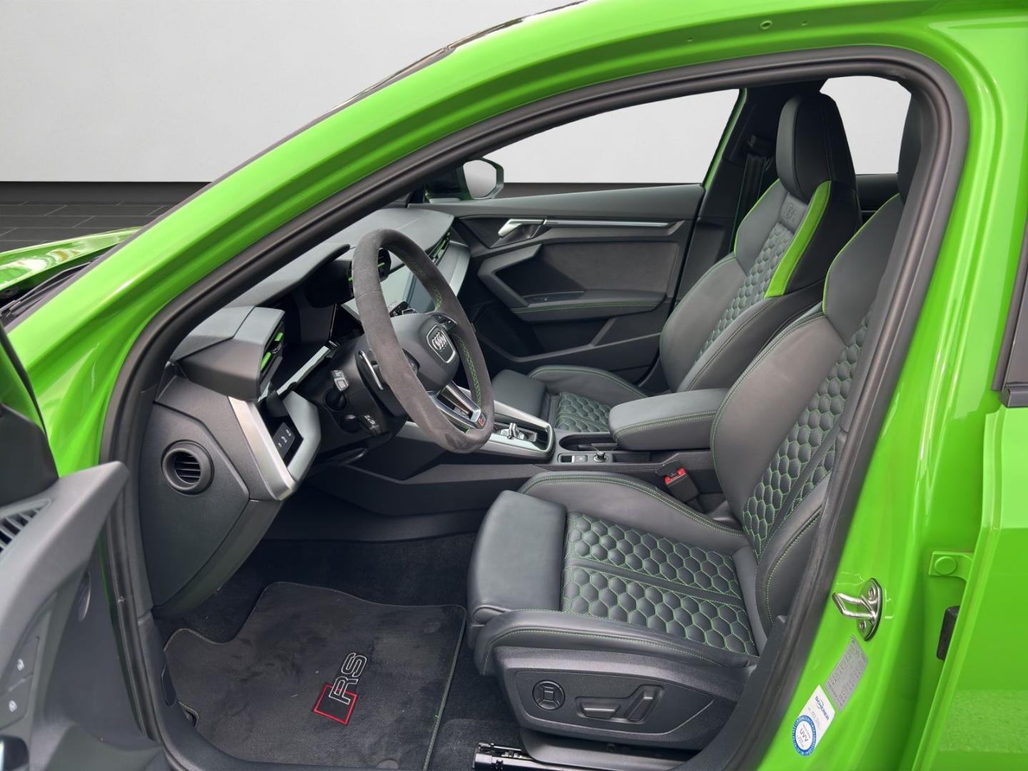 Image about Audi RS 3 Limousine TFSI quattro S tronic